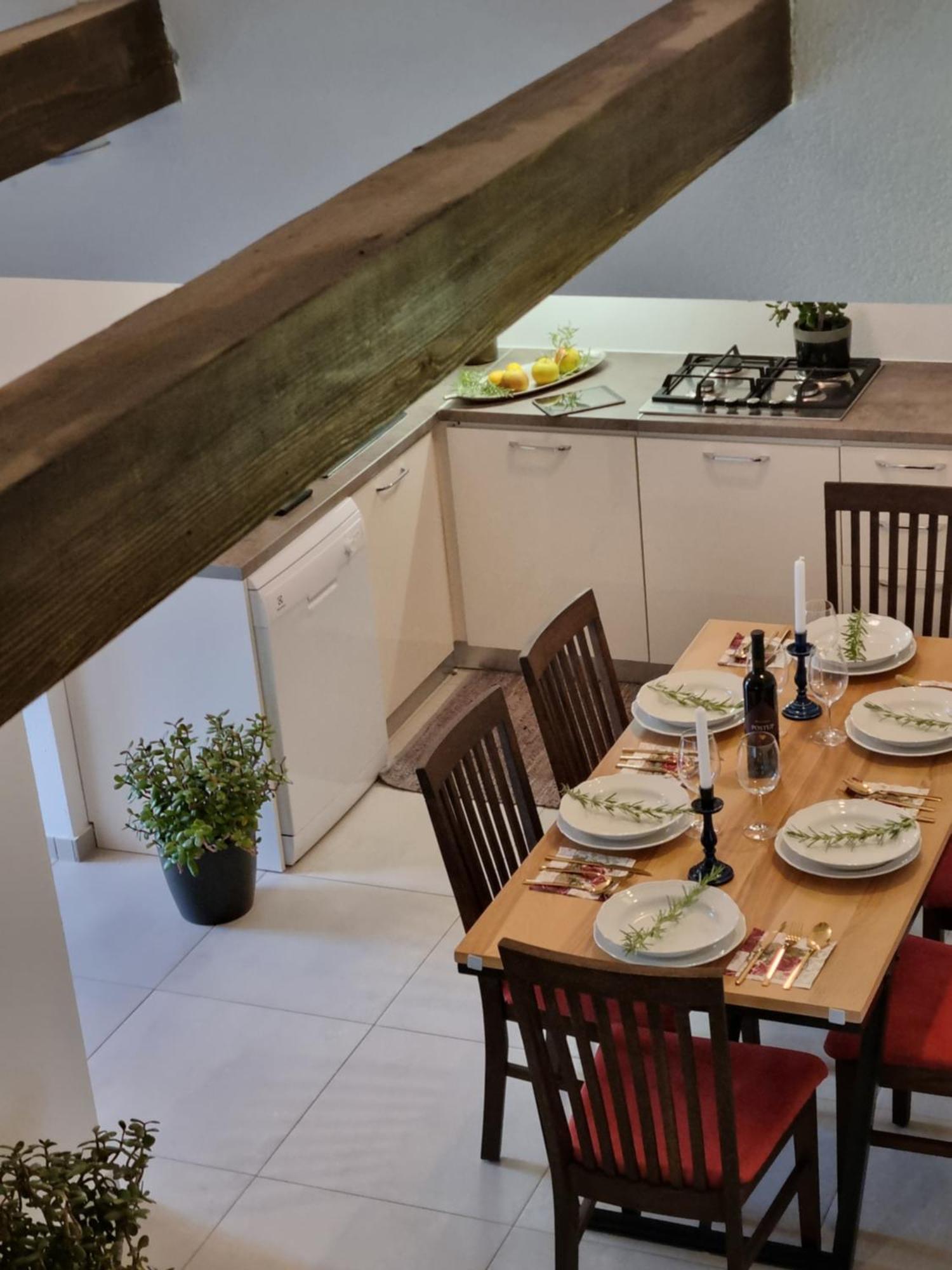 Apartment Emilia *