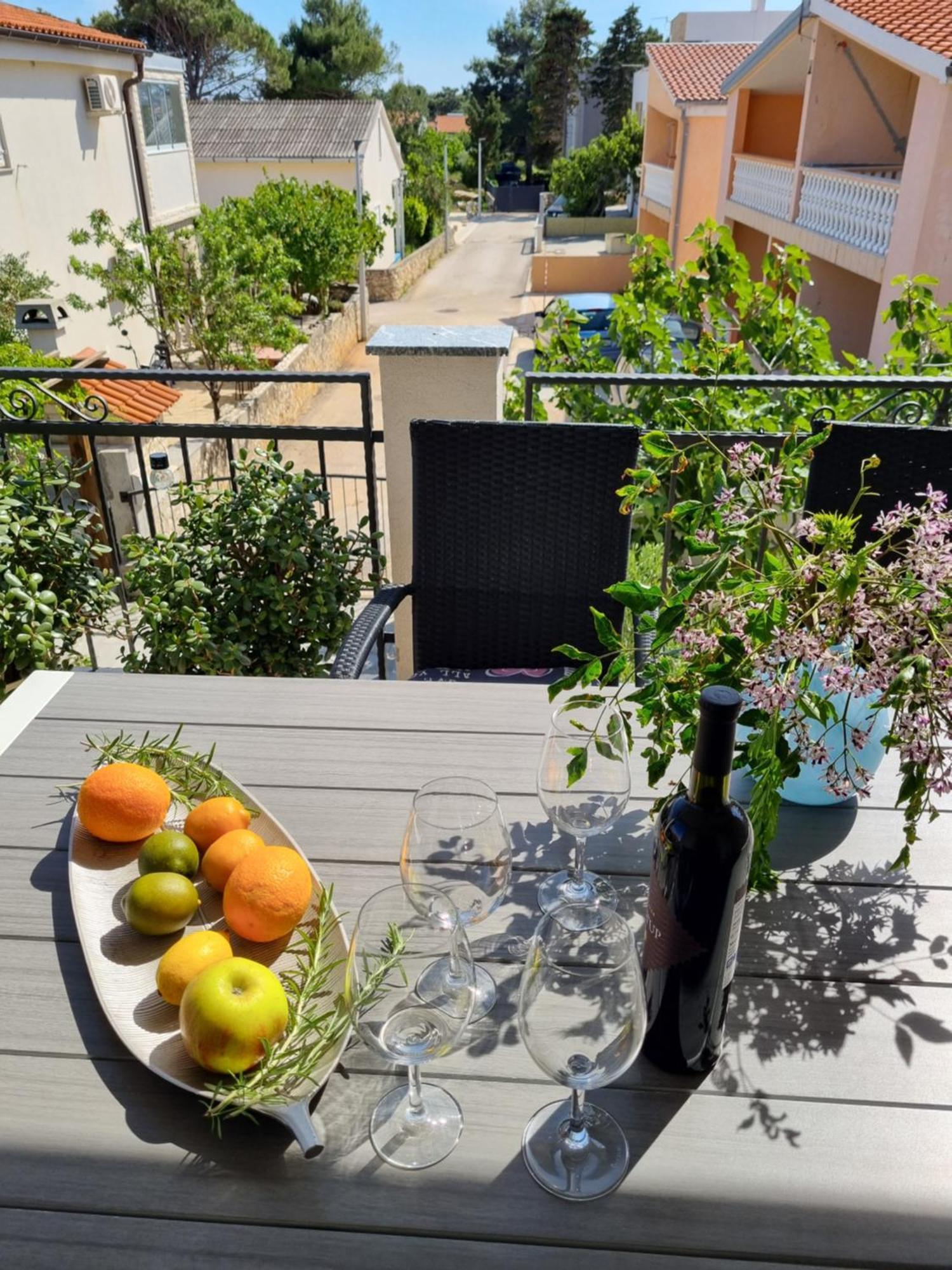 Apartment Emilia Vir
