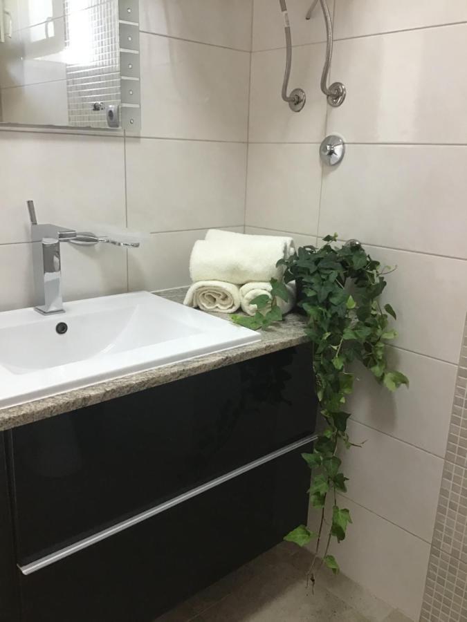 Apartment Emilia Vir