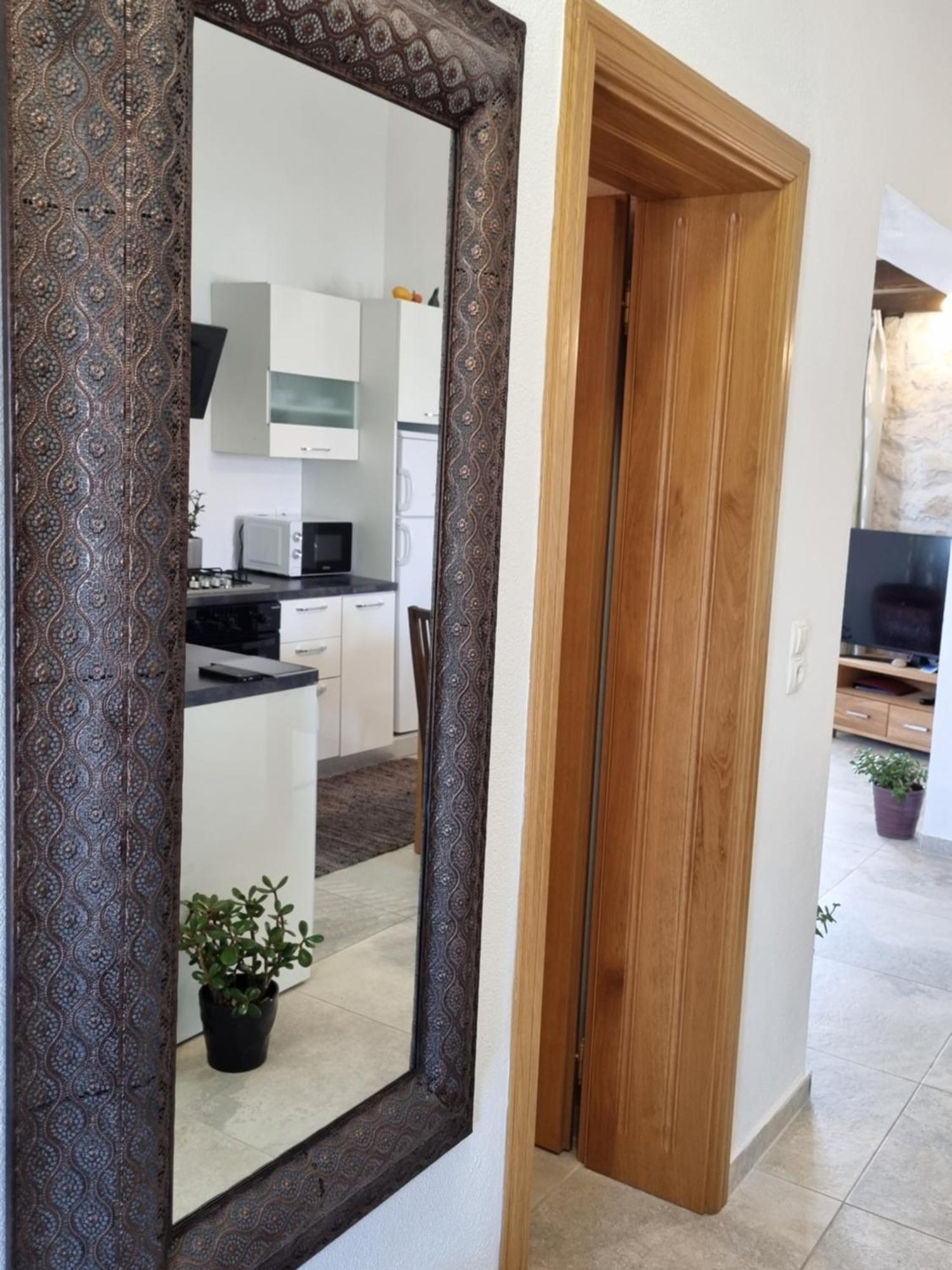 Emilia Apartment *